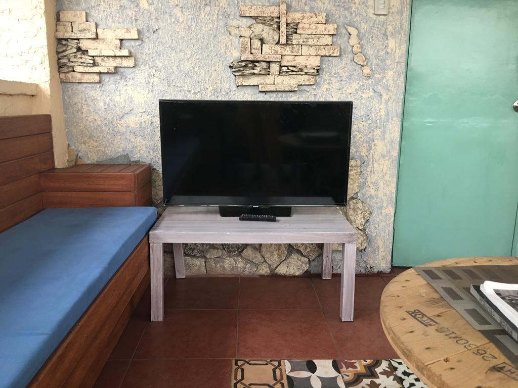 1 River Central Hostel Makati City Ngoại thất bức ảnh